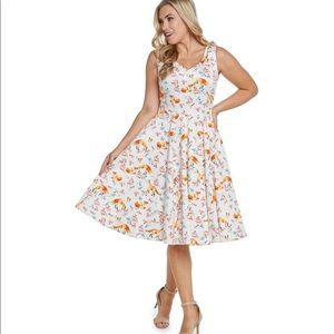 Eva Rose Fox and Flora vintage style v-neck dress